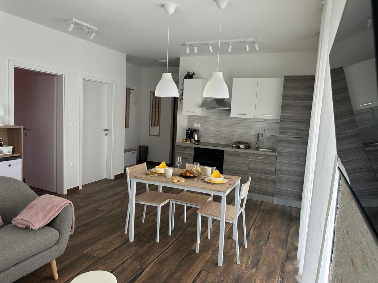 Apartments Harmony Hills Pula Extérieur photo